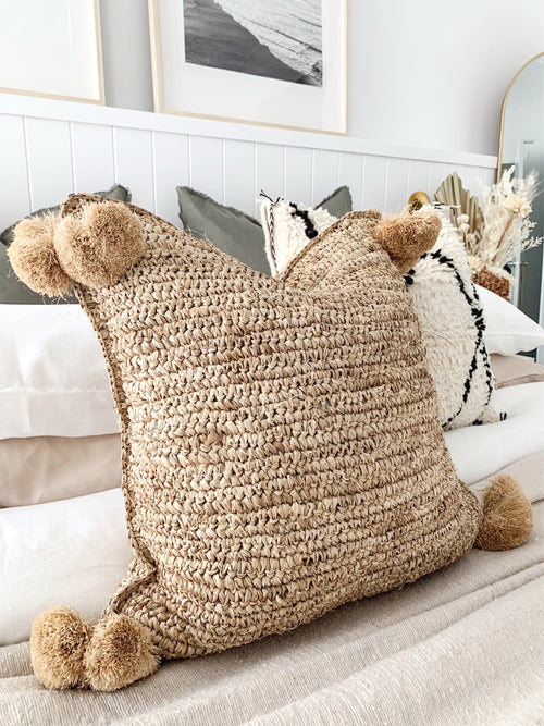 Ellidy | Pom Pom Cushion