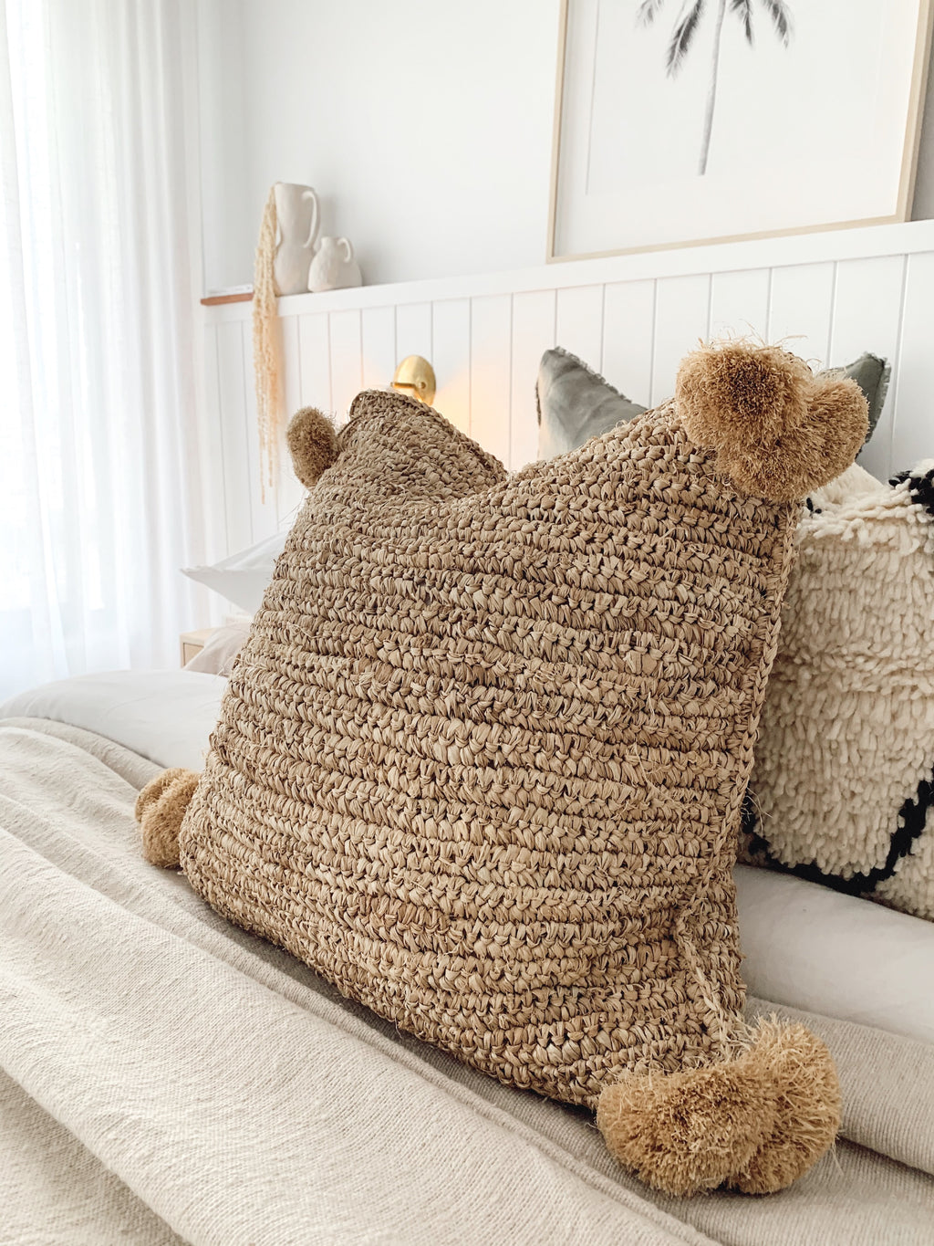 Ellidy | Pom Pom Cushion